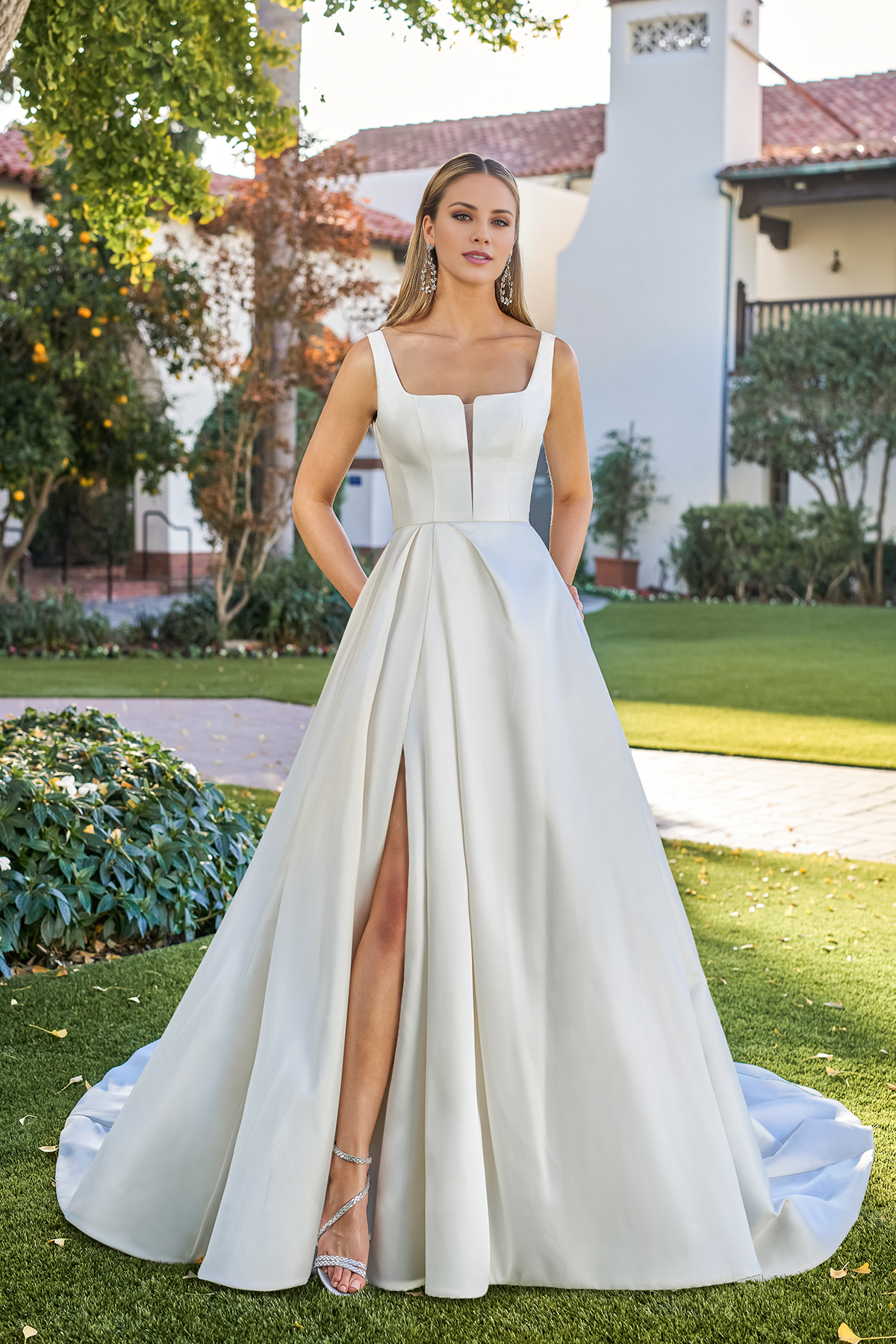 A-line deep V-satin tight corset and floor length wedding dress