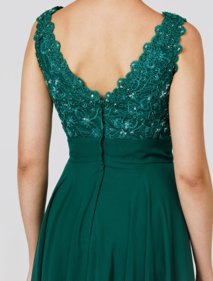 A-Line Elegant Prom Dress Wedding Floor Length Sleeveless V Neck Chiffon Back Beading