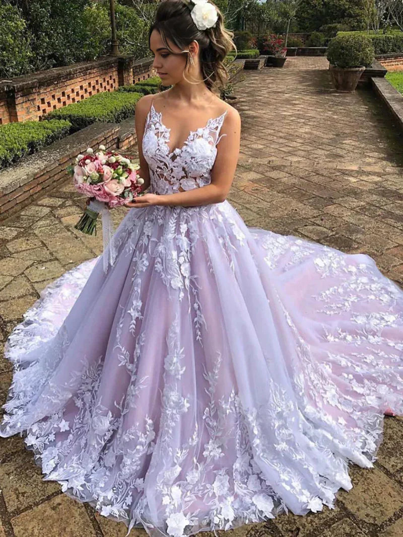 A Line Sleeveless V-Neck Lace Wedding Dresses