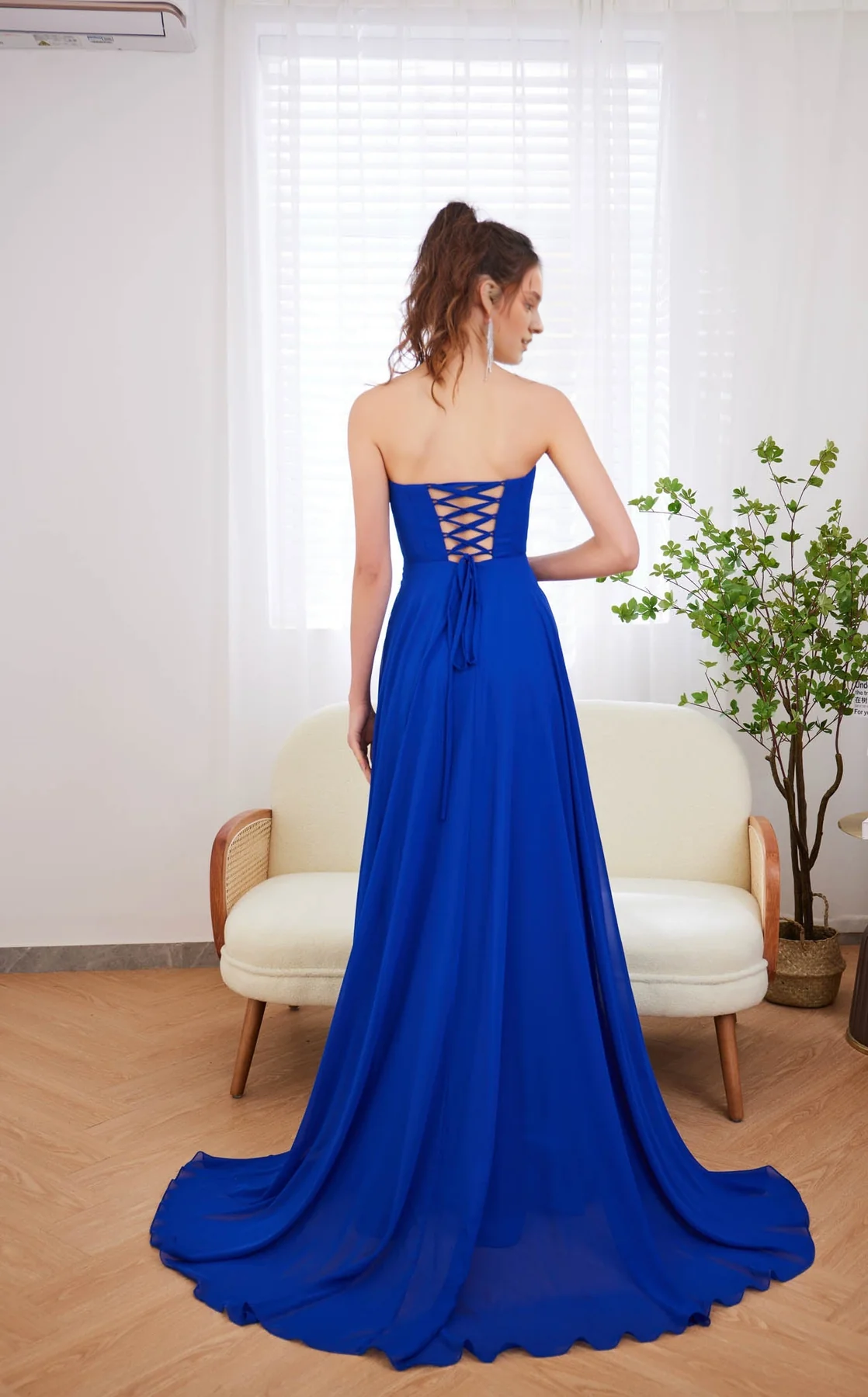 A-line heart-shaped neckline without shoulder straps and floor length evening dress