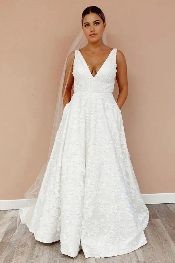 A Line Illustion V Neckline Floral Lace Back Court Train Wedding Dress