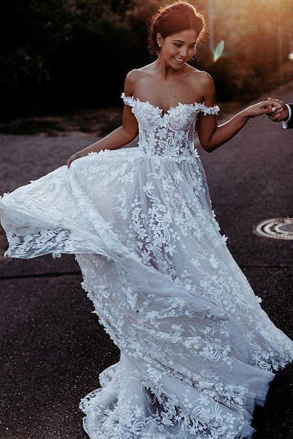 A-Line Elegant Off Shoulder White Tulle Wedding Dress with Appliques