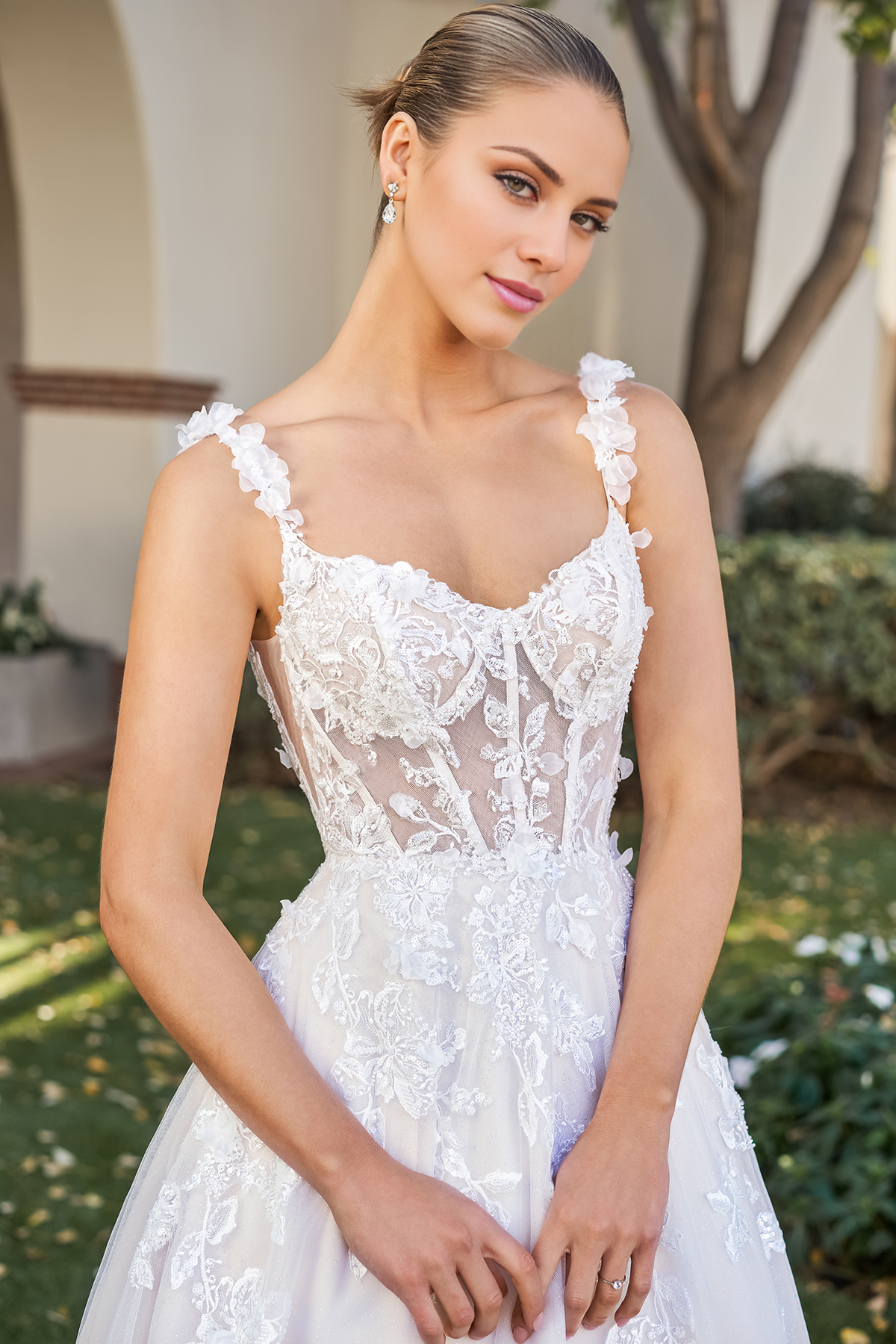 A-line heart-shaped collar with bead embroidery lace and floor length wedding dress