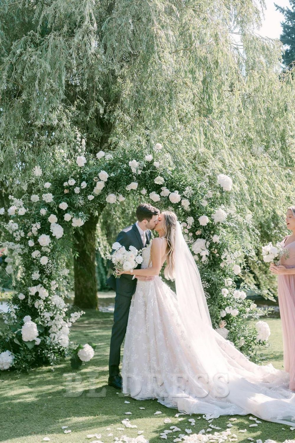 A Line V Neck Gorgeous White Long Bridal Dress Wedding Dresses with Appliques