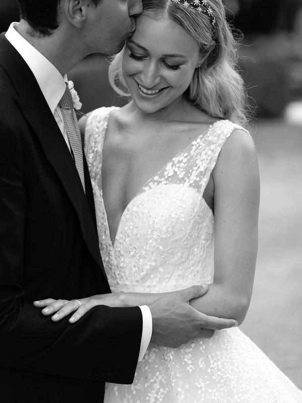 A-Line  Sequins Lace V-Neck Neckline Chapel Train Wedding Dresses TN271