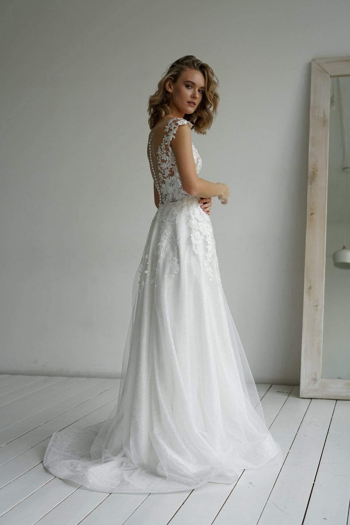 A-line elegant Ball Gown Glitter fabric Sweetheart Wedding Dress With Appliques TN230
