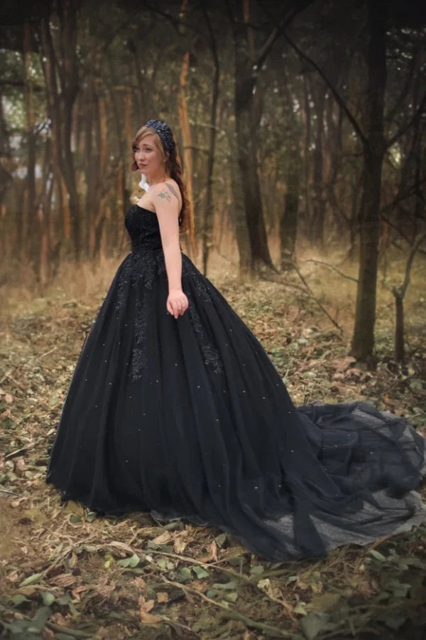 A Line Crystals Tulle Sweetheart Long Black Wedding Dress TD0005