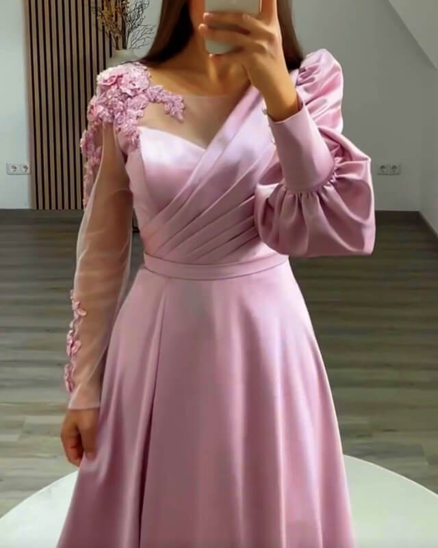 A-line Lace Appliques Long Sleeve Satin Dress