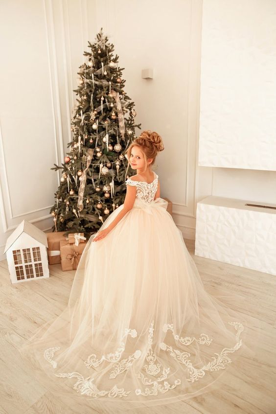 Cute Jewel Sleeveless Ball Gown Flower Girl Dress with Tulle Lace Appliques