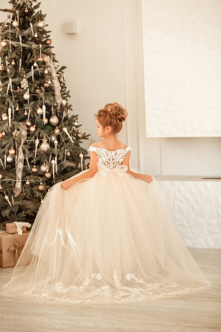 Cute Jewel Sleeveless Ball Gown Flower Girl Dress with Tulle Lace Appliques