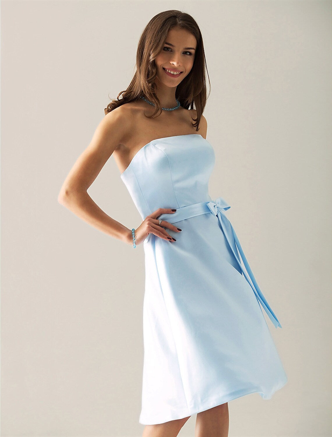 A-Line Bridesmaid Dress Strapless Sleeveless Elegant Knee Length Satin with Sash / Ribbon / Bow(s)