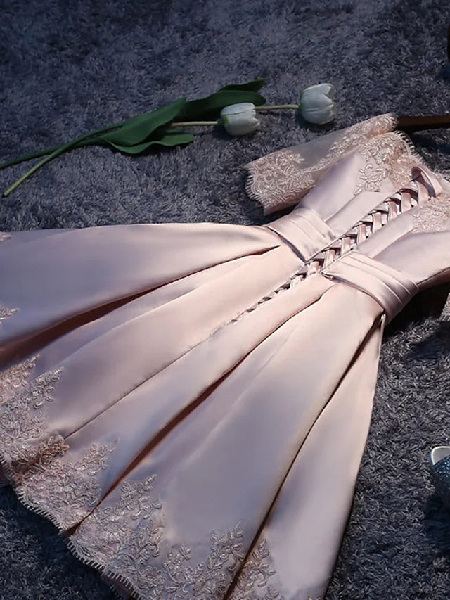 A-Line Bridesmaid Dress Off Shoulder Short Sleeve Elegant Short  Mini Satin with Lace