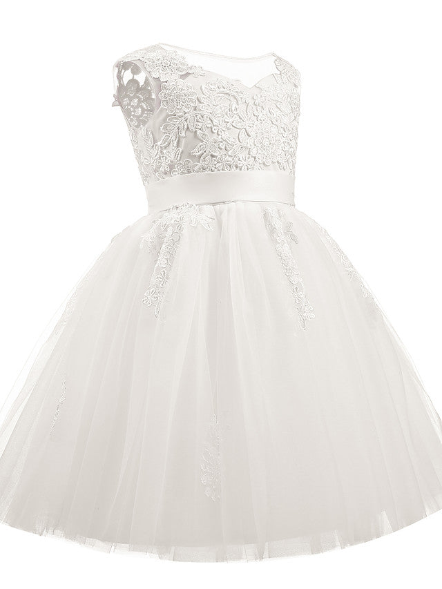 Princess Short Sleeved Scoop Neck Flower Girl Dress With Appliques