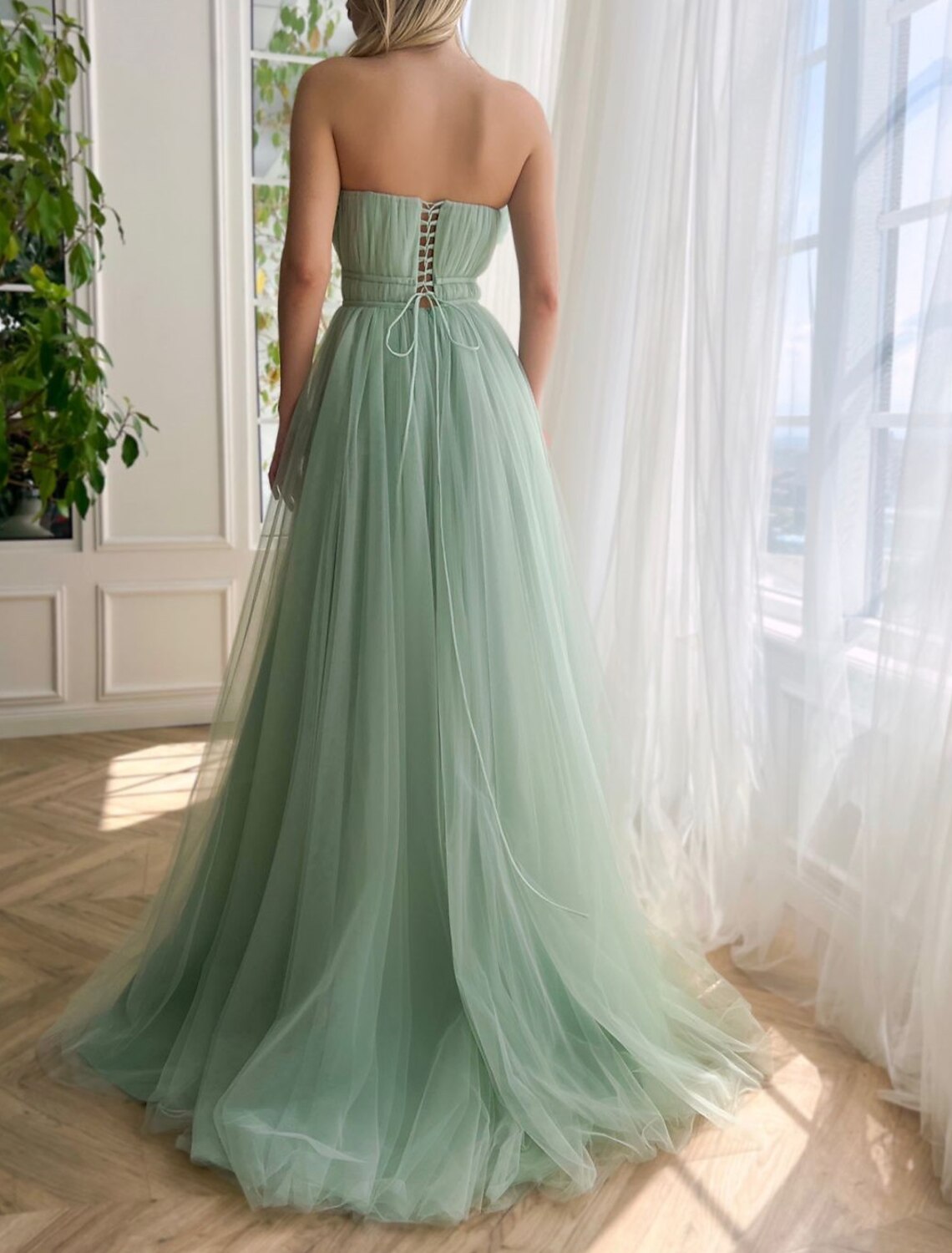 A-Line Evening Gown Floral Dress Formal Wedding Guest Court Train Sleeveless Strapless Tulle with Bow(s) Slit