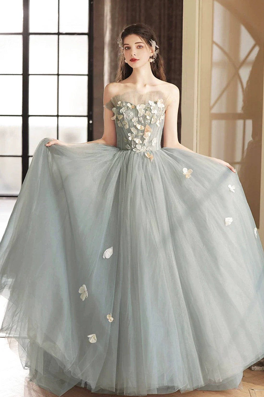 A-Line Gray Tulle Strapless Floor Length Prom Dress, Beautiful Backless Evening Party Dres with Flowers