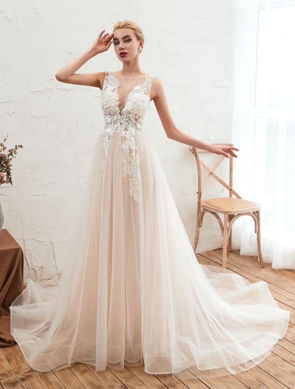 A Line Tulle Wedding Dress V Neck Sleeveless Bridal Gowns With Train
