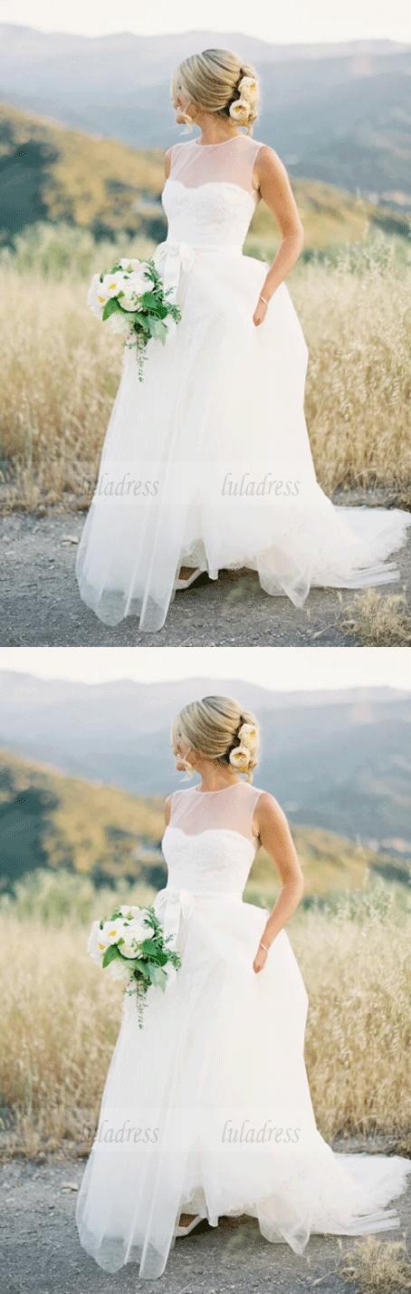 A Line Round Neck Sleeveless Lace Wedding Dresses